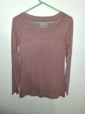 Decree Womens Long Sleeve Crewneck Top in Mauve